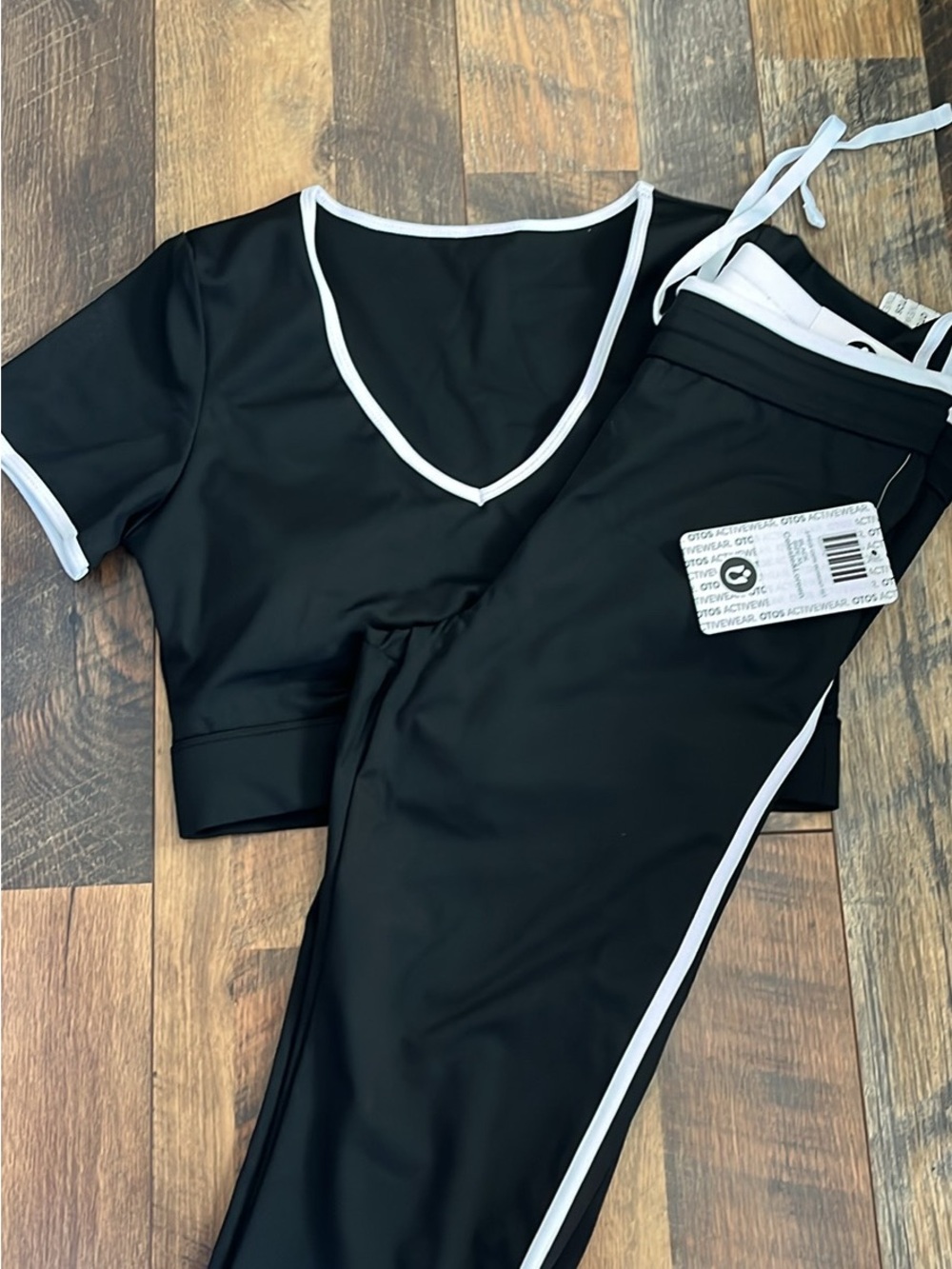 OTO Black and White Two-Piece Active Set